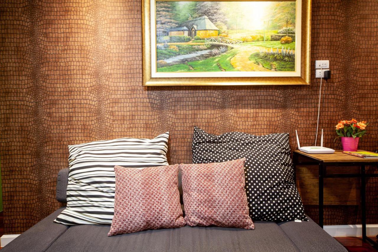Clean Comfy Cozy Easy To Go Siam Paragon And Chatuchak Market 曼谷 外观 照片